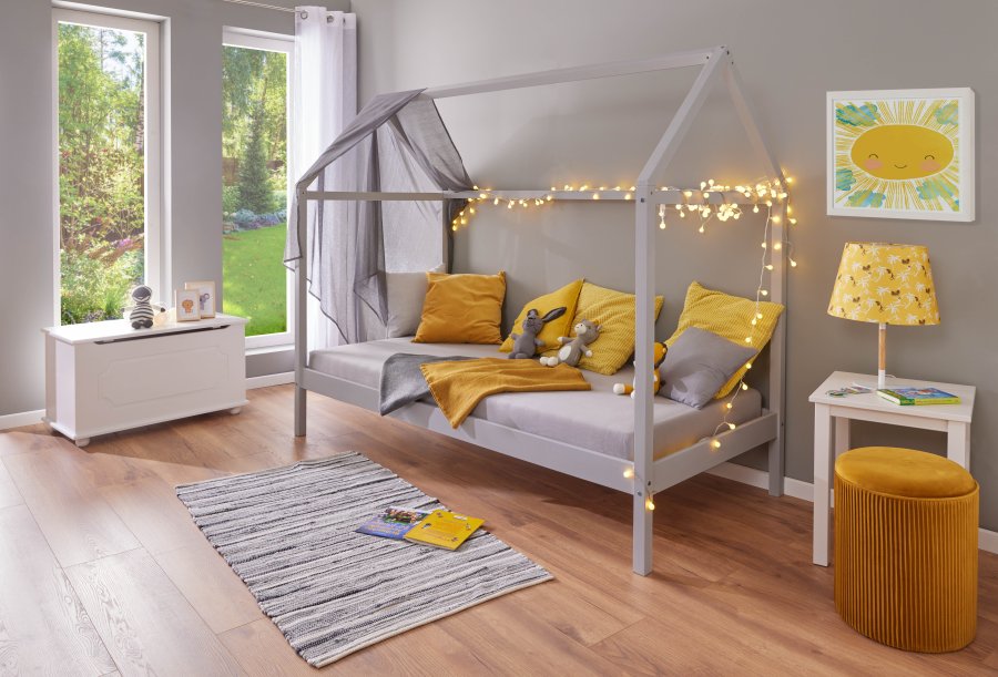 NORDIC LIVING COLLECTION Sun Road husseng � den perfekte soveplassen for barn p� barnerommet laget av heltre furu.