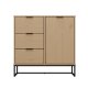 NORDIC LIVING COLLECTION Moderne kommode laget av heltre furu, lakkert i Oak Colori. Stabilt stativ takket v�re svart metallramme, h�ndtak i svart metall av h�y kvalitet, god oppbevaringsplass med 3 skuffer, 1 d�r med hylle.