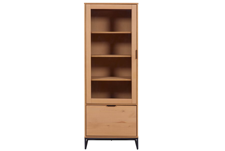 NORDIC LIVING COLLECTION Moderne veggskap i heltre furu, lakkert i Oak Colori. Stabil base takket v�re en svart metallramme, h�ndtak i svart metall av h�y kvalitet, god oppbevaringsplass med en skuff. Tre hyller og en d�r med glassinnsats.