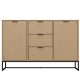 NORDIC LIVING COLLECTION Moderne kommode laget av heltre furu, lakkert i Oak Colori. Stabilt stativ takket v�re en svart metallramme, h�ndtak i svart metall av h�y kvalitet, god oppbevaringsplass med 3 skuffer, 2 d�rer med en hylle inni.
