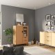 NORDIC LIVING COLLECTION Moderne kommode laget av heltre furu, lakkert i Oak Colori. Stabilt stativ takket v�re en svart metallramme, h�ndtak i svart metall av h�y kvalitet, god oppbevaringsplass med 3 skuffer, 2 d�rer med en hylle inni.