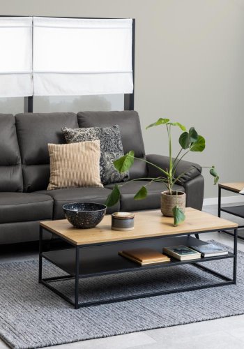 ACT NORDIC Gila Couchtisch, mit 1 Ablage, quadratisch - Wildeiche natur/Melamin schwarz, Metall schwarz (55x55)