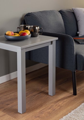 NORDIC LIVING COLLECTION Stellan sidobord i gr�tt massivt tr&auml;