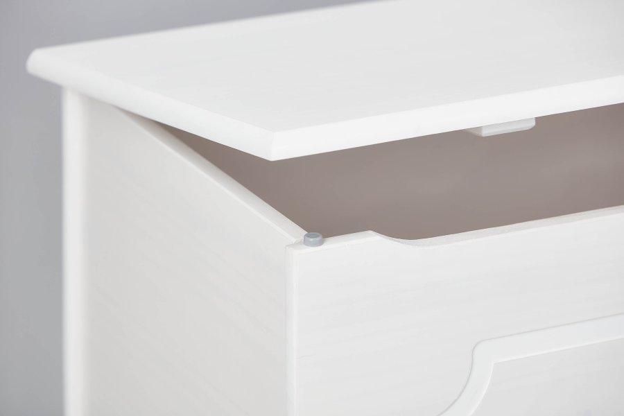 NORDIC LIVING COLLECTION Emel kommode i heltre, hvitlakkert
