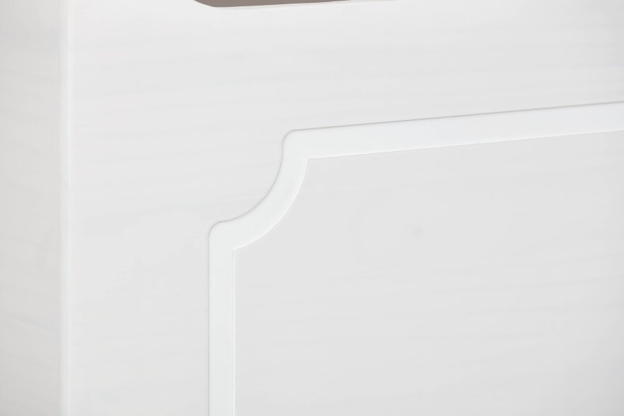 NORDIC LIVING COLLECTION Emel kommode i heltre, hvitlakkert