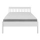 NORDIC LIVING COLLECTION S�ng i massiv furu, vitlackerad, madrassm�tt 180x200 cm med huvudgavel. Inklusive ribbotten. Totalm�tt 187 x 210 x 92 cm.
