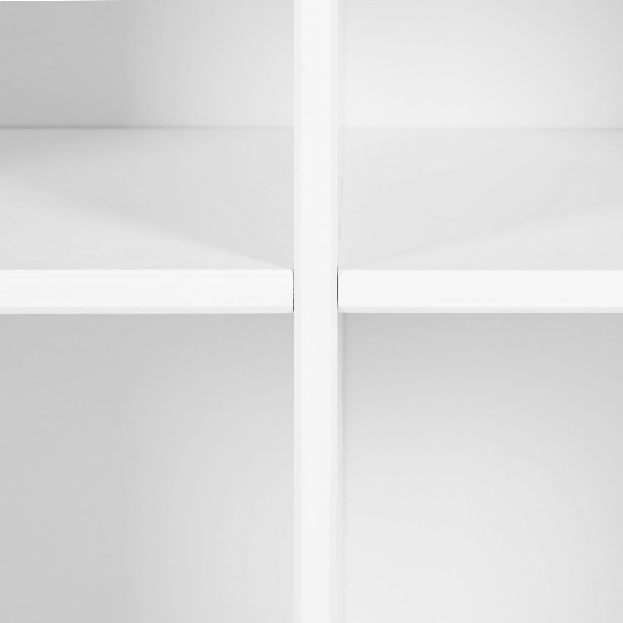 NORDIC LIVING COLLECTION  Massiv furuhylla med 3 hyllplan och 6 fack, vitlackerad. Totalm�tt: 122 x 45 x 76 cm.