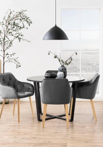 ACT NORDIC Brooke spisebordsstol, med armlener - mrkegr polyester og eikebeiset gummitre