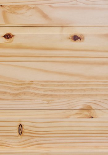 NORDIC LIVING COLLECTION Emel kommode i heltre, klarlakkert
