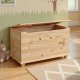 NORDIC LIVING COLLECTION Emel kommode i heltre, klarlakkert