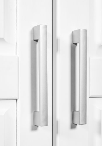 NORDIC LIVING COLLECTION Magnus vitt sk�p med 3 d�rrar och kassettd�rrar