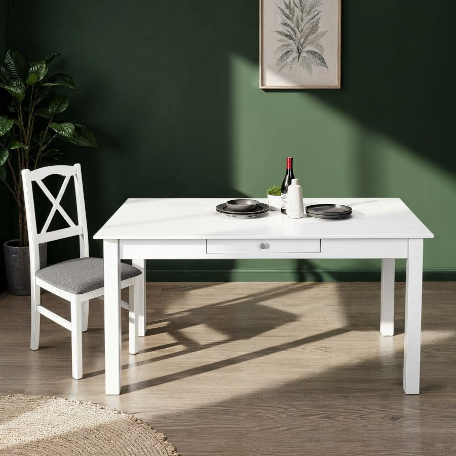 NORDIC LIVING COLLECTION Matbord i massiv furu, vitlackerad, med 1 l�da. Totalm�tt: 145 x 80 x 76 cm.