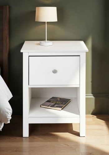 NORDIC LIVING COLLECTION S&auml;ngbord i massiv furu med 1 l�da, ett &ouml;ppet fack och totala m�tt p� 47 x 40 x 66 cm.