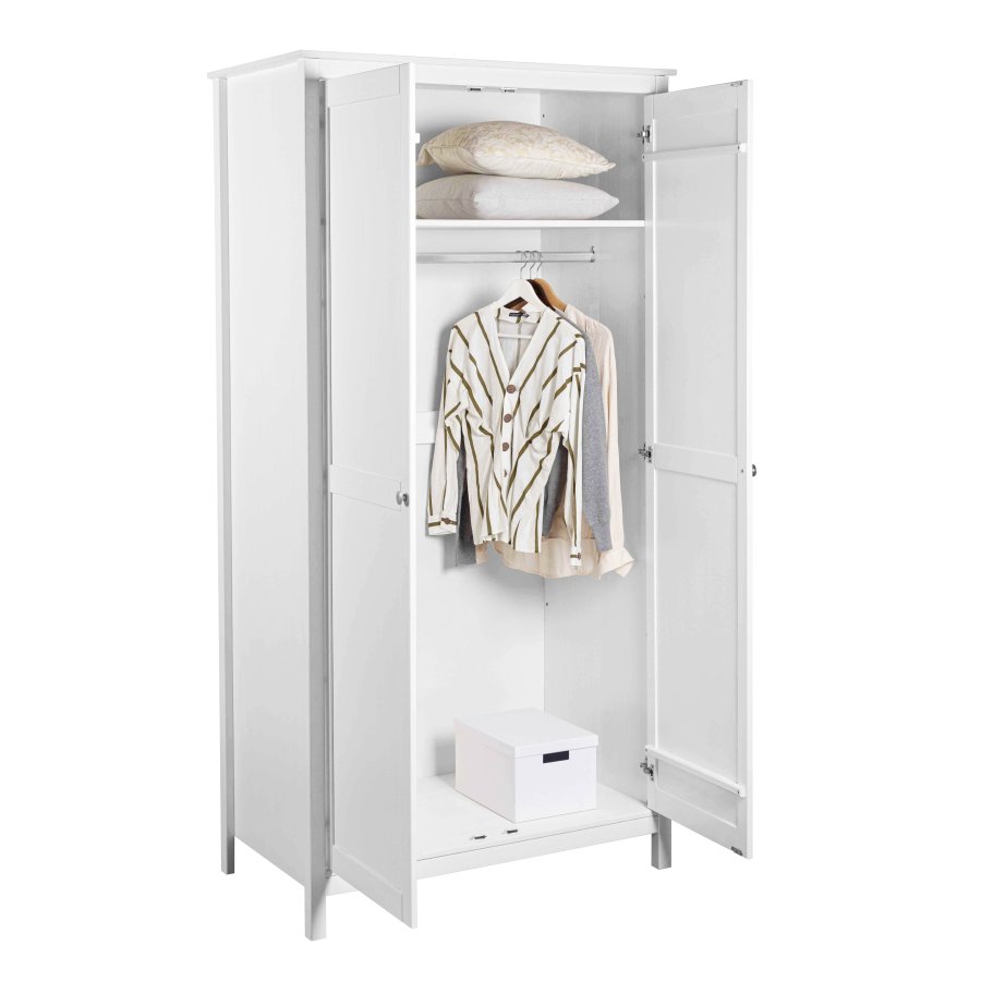 NORDIC LIVING COLLECTION Garderob i massiv furu med 2 d�rrar, vitlackerad, totalm�tt 106 x 60 x 210 cm.