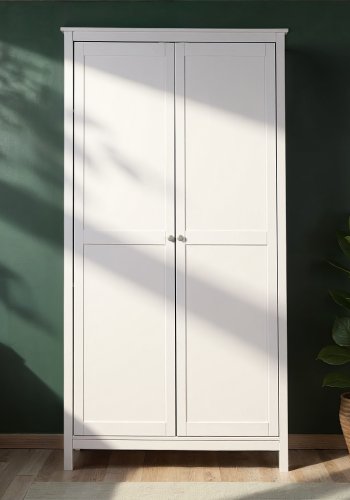 NORDIC LIVING COLLECTION Garderob i massiv furu med 2 d�rrar, vitlackerad, totalm�tt 106 x 60 x 210 cm.