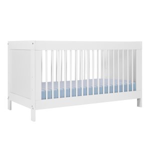 NORDIC LIVING COLLECTION Baila vit barns�ng med h�jdjusterbar ribbotten (3 niv�er), fallskydd och 3 avtagbara f�rl�ngningsst�nger