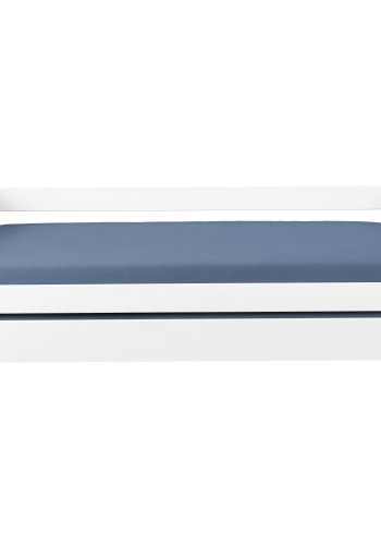 NORDIC LIVING COLLECTION Funktionss&auml;ng LEONIE '23 90x190 cm tillverkad av massivt tr&auml; i vitlack med ribbor i massivt tr&auml; och extra sovyta