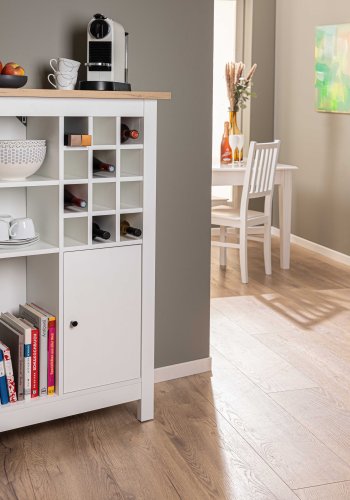 NORDIC LIVING COLLECTION Julina vinsk�p i vitt med 1 d&ouml;rr, 3 stora fack och 12 sm� fack, perfekt f&ouml;r vin&auml;lskare