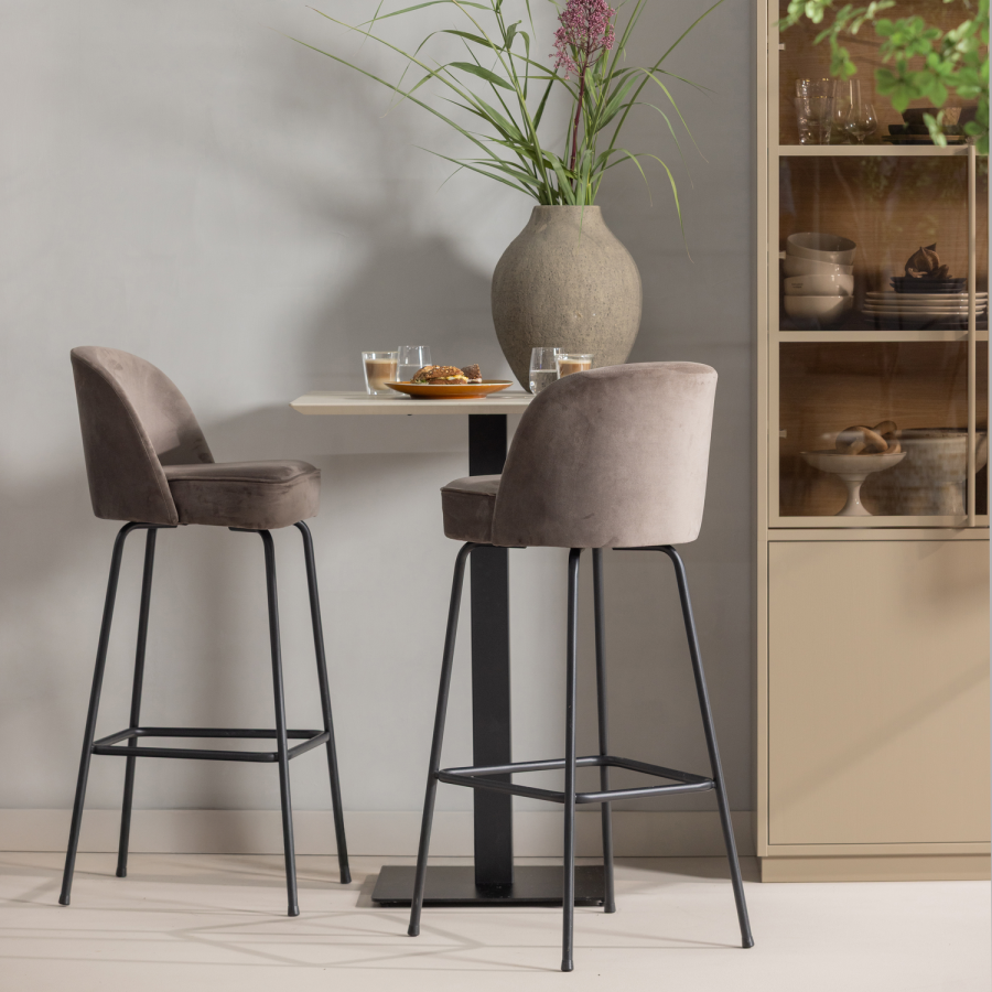 WOOOD Bistro Fyrkantigt Barbord R&ouml;rformade Ben Metallben Svarta 105X50X50Cm