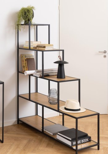 ACT NORDIC Seaford reol, m. 4 hylder - natur vild eg papir og sort metal(H:150cm x135cm x 35cm)