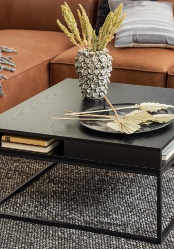 ACT NORDIC Willford sofabord, m. 1 rum, kvadratisk - sort ask melamin og sort metal (80x80)