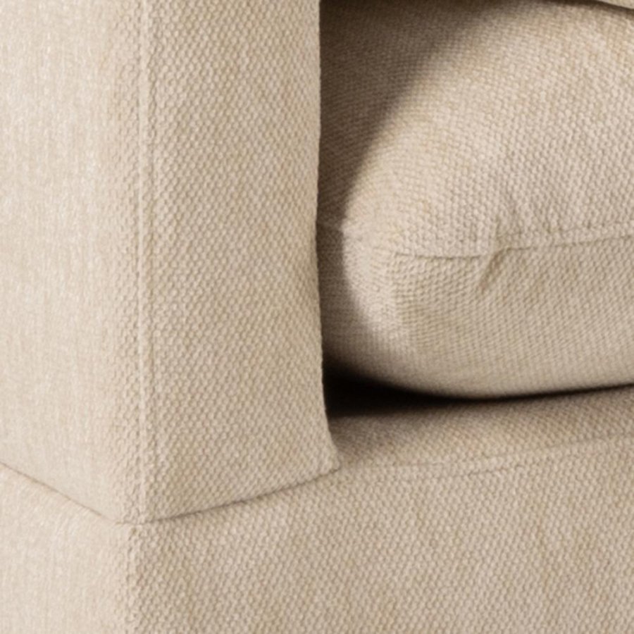 SOFAKONSEPT Koselig 2-manns sofa, med hyre sjeselong og 2 puter - kremstoff og svart metall