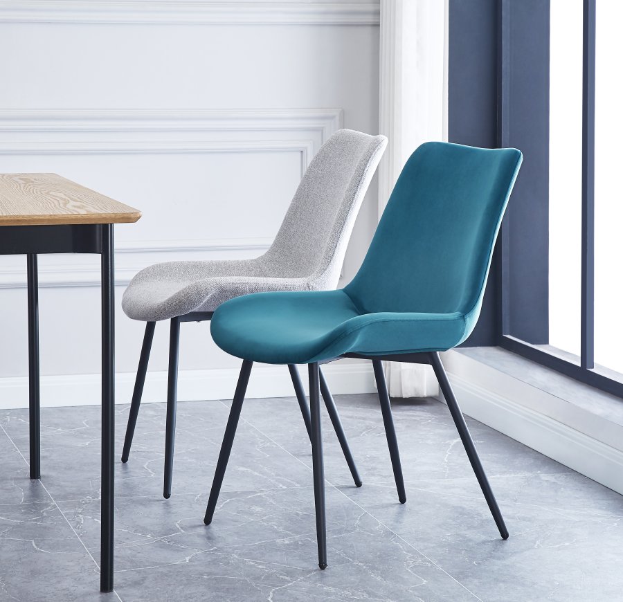 NORDLYS Koge spisestuestol - andebl velour og sort metall