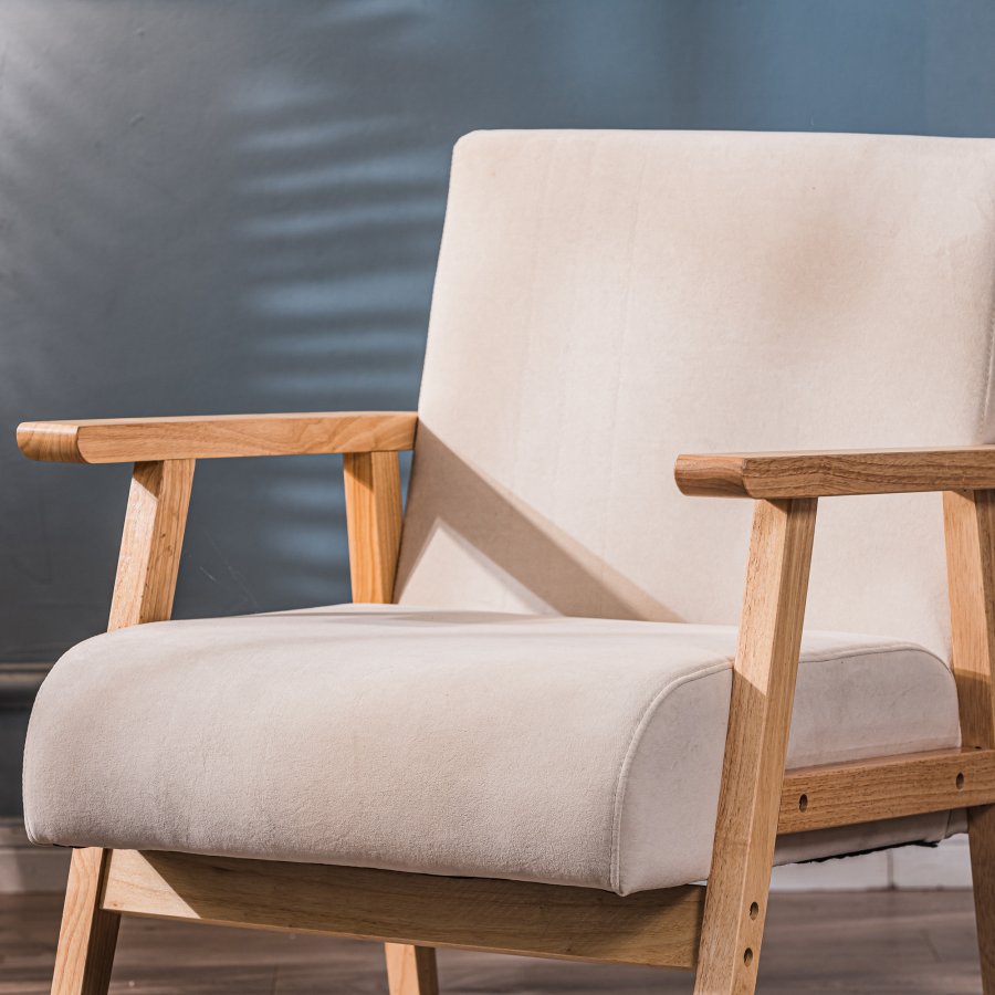 NORDLYS Louis loungestol, med armlener - beige flyel og naturlig bk