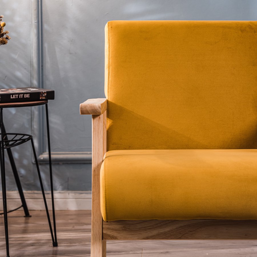 NORDLYS Louis lenestol, med armlener - gul flyel og naturlig bk