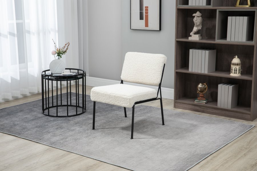 NORDLYS Nairobi lenestol - hvitt stoff og sort metall