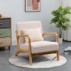 NORDLYS Ohama Loungesessel mit Armlehnen – beiger Stoff und natürliches Kautschukholz