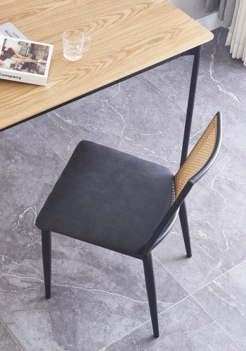 NORDLYS Osaka spisestuestol - rotting, semsket skinn og sort metall