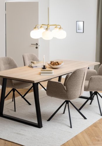 ACT NORDIC Aura spisebordsstol, m. armln og drejefunktion - beige stof og sort stl