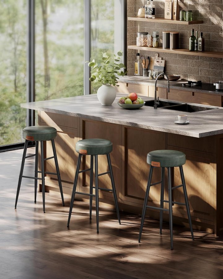 VASAGLE barkrakk, med fotsttte - skoggrnt syntetisk skinn og svart stl (sett med 2)