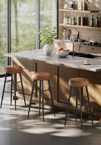 VASAGLE Barhocker mit Fußstütze – karamellbraunes Kunstleder und Stahl (2er-Set)