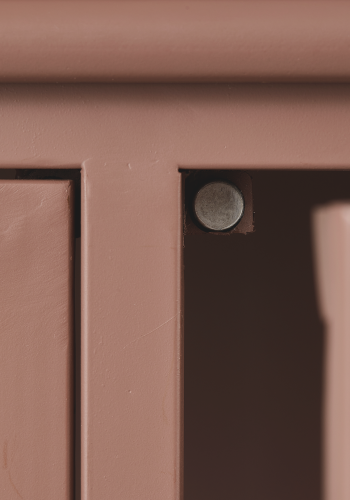 WOOOD Exhibit vitrineskab, m. 2 lger og 4 hylder - glas og brun metal