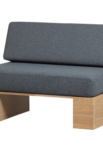 WOOOD EAT UP Väggbänk i naturlig ek med jeansdynor [fsc]