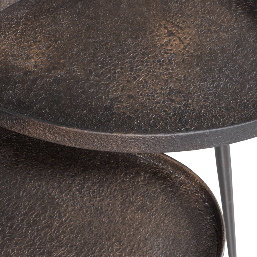 TRÄSET MED 2 - RA SIDOBORD I ANTIK BRONS