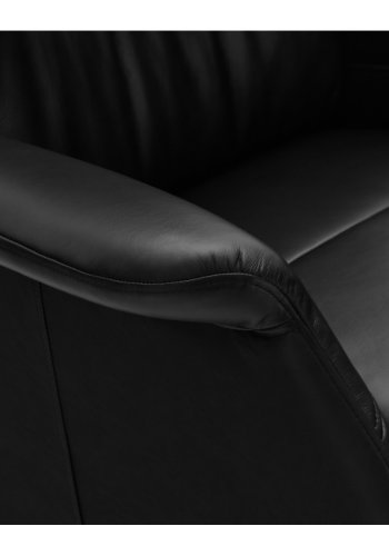 Delta Relax-Drehsessel mit Armlehnen – schwarzes Leder und schwarzes Metall