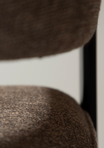 DAN-FORM Duct spisebordsstol, m. arml�n - major brun boucl� stof og sort metal