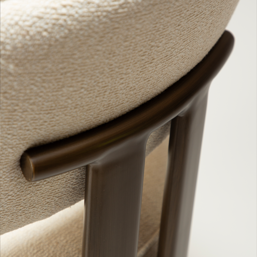 DAN-FORM Duct spisebordsstol, m. arml�n - beige boucl� stof og antik messing metal