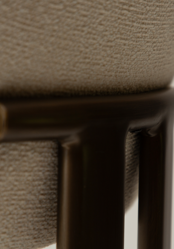 DAN-FORM Duct spisebordsstol, m. arml�n - beige boucl� stof og antik messing metal