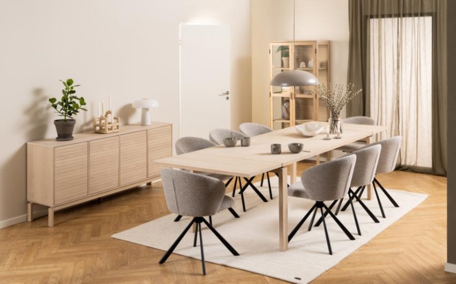 ACT NORDIC Linley vitrineskab, m. 2 glaslger og 3 hylder - hvidpigmenteret egefinér og eg