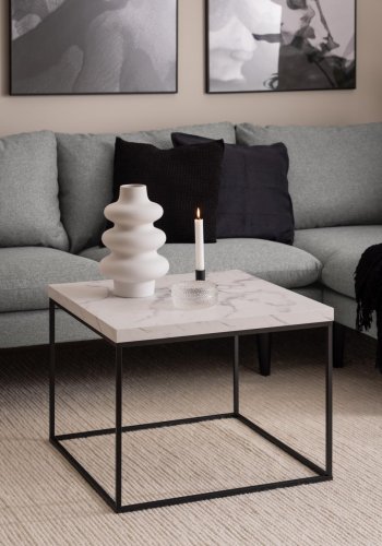 ACT NORDIC Barossa Couchtisch, quadratisch – weißes Papier, Carrara-Marmoroptik und schwarzer Stahl (60x60)