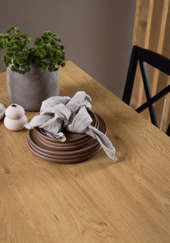 ACT NORDIC Peru Esstisch, rechteckig – natürliches Wildeichen-Melamin und schwarzer Stahl (120x80)