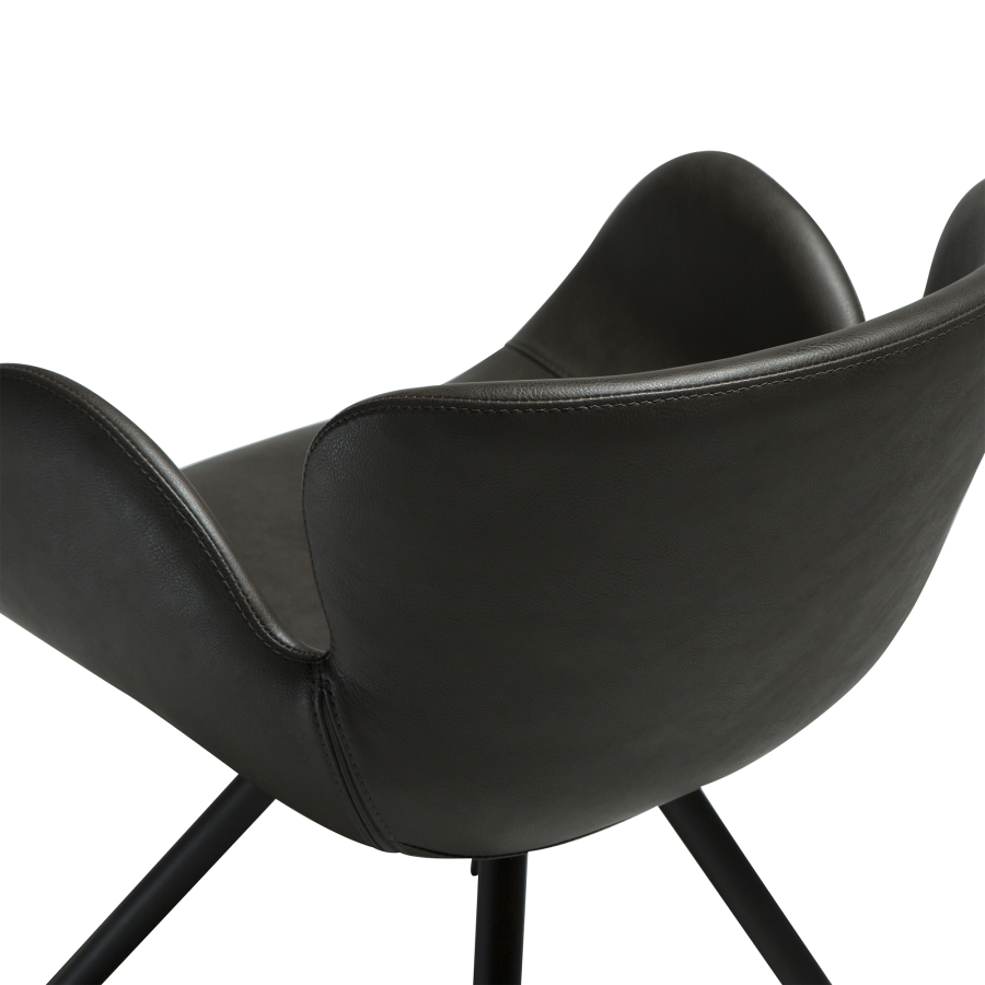 DAN-FORM GAIA Lenestol Vintage grtt kunstskinn med svarte ben