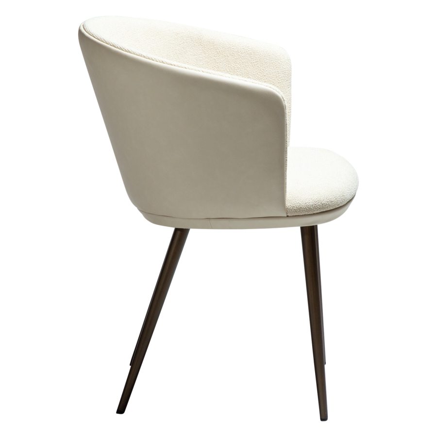 DANFORM Hey Sessel, mit Armlehnen - Bouclé-Stoff Mandel matt mit Glitzer, Kunstleder, Messingstahl