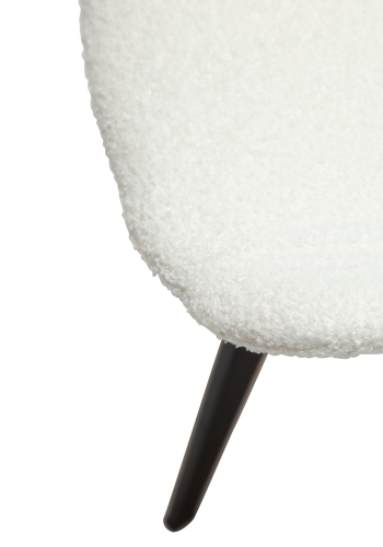 DAN-FORM Hype spisebordstol - hvit/beige RPES bouclé stoff og sort stl