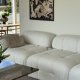 NORDV�RK Bubble L1-O1-1R 3-Personen-Sofa - cremefarbenes Bouclette-Polyester und mattschwarzer Kunststoff