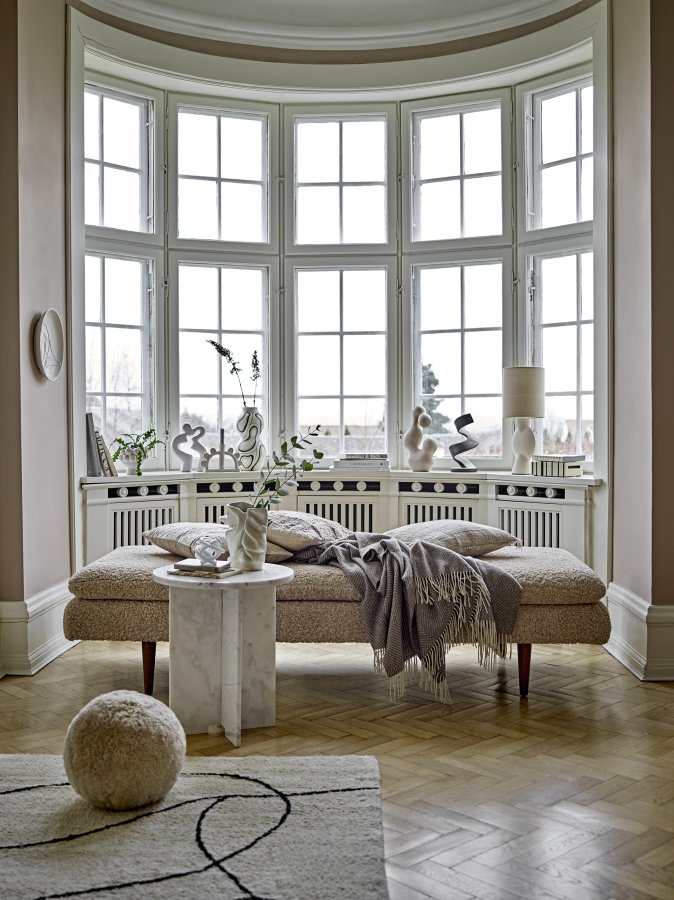 BLOOMINGVILLE Pione Tagesbett – Naturpolyester und braunes Gummibaumholz (198x77)